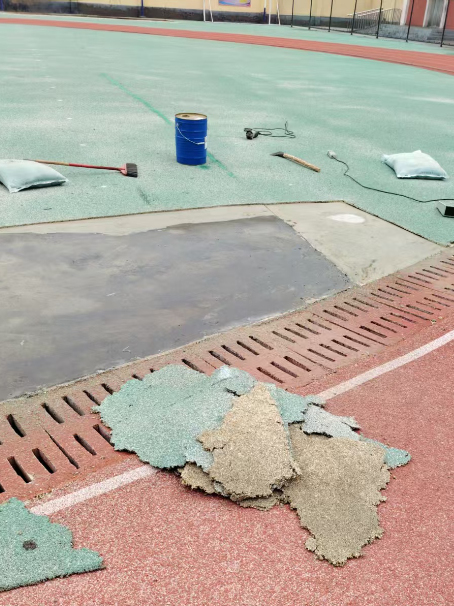 新乡球场翻新维修补、球场翻新修补改造
